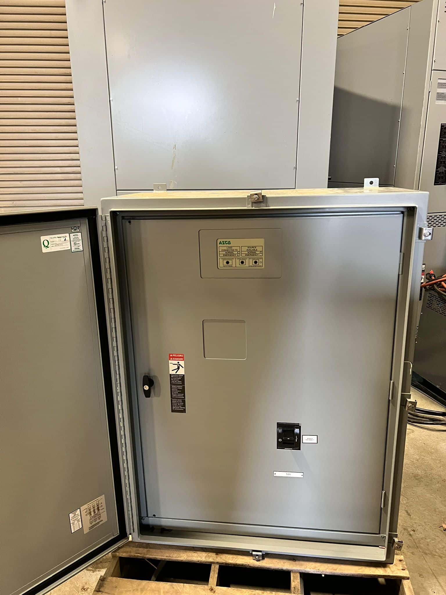 400 Amp ASCO 300 Series Automatic Transfer Switch