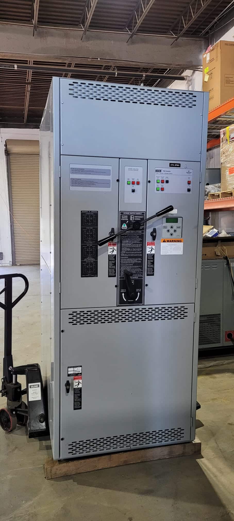 800 Amp ASCO 7000 Series Automatic Transfer Switch