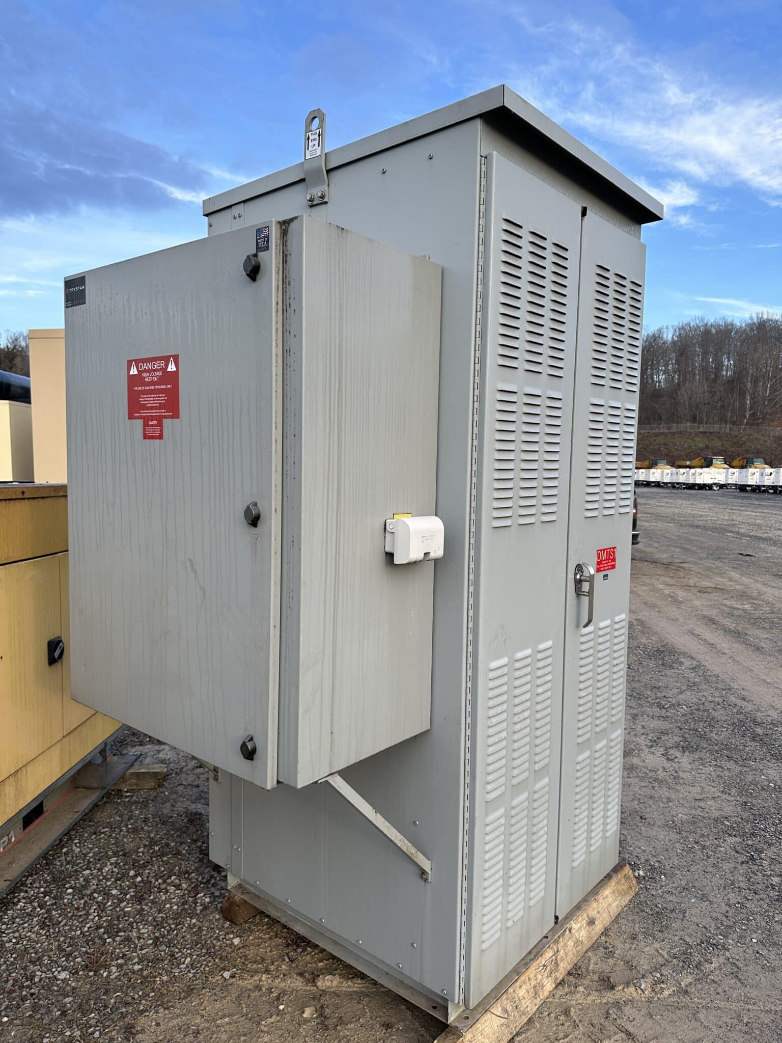 Used 1600 Amp ASCO G03NTSB31600NGXM Automatic Transfer Switch with Attached Docking Station