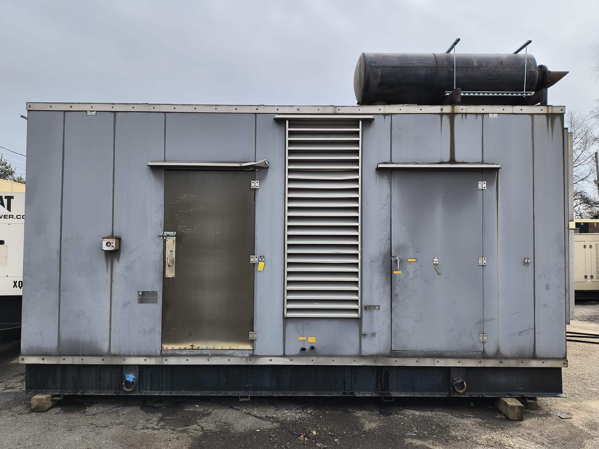 Used 900 kW Cummins DFHC Diesel Generator
