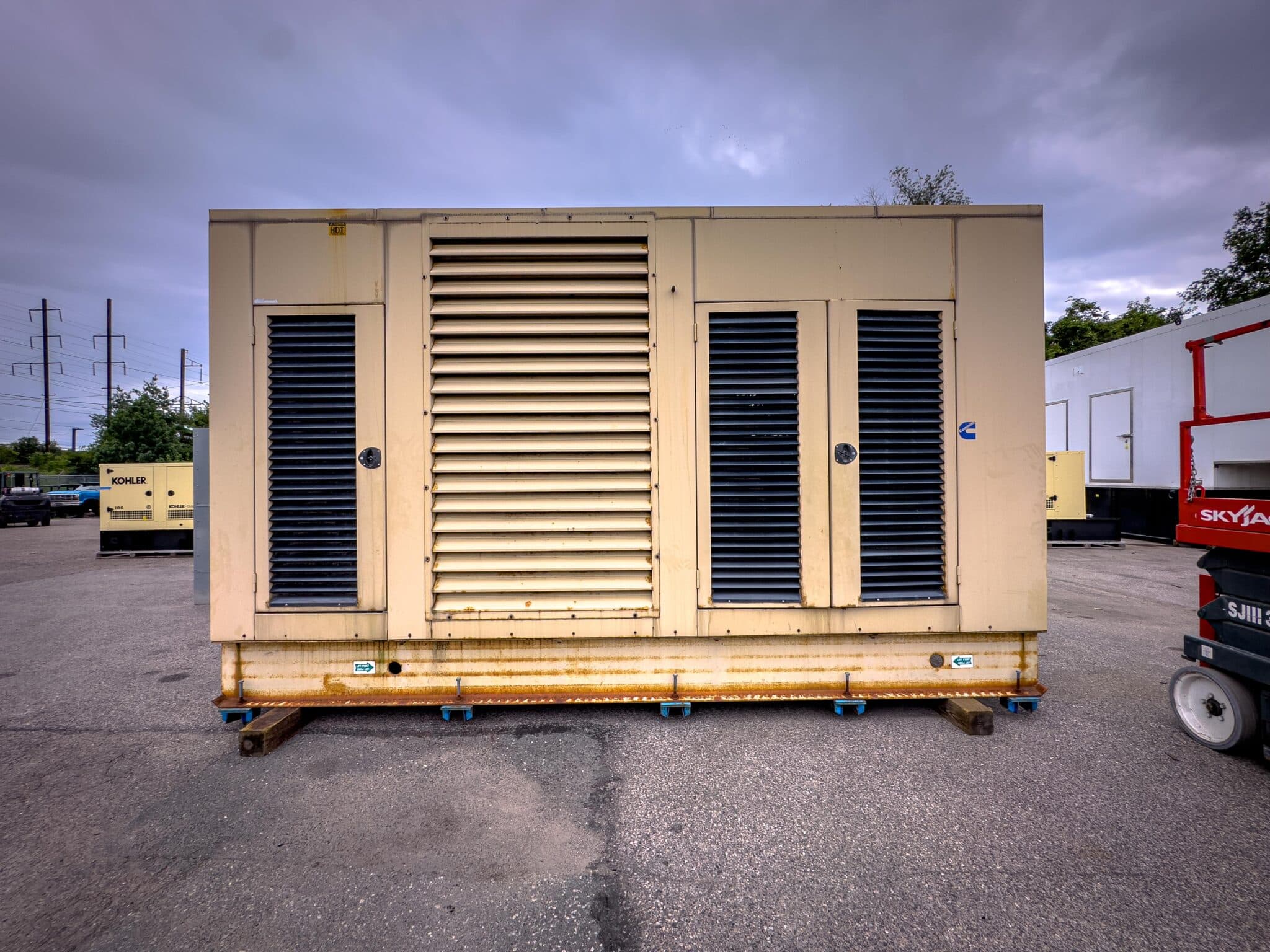 Used 625 kW Cummins GFJB Natural Gas Generator