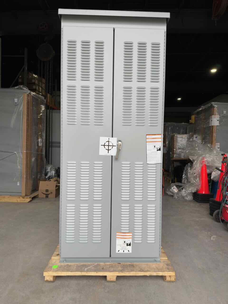 New 2000 Amp ASCO Series 300 G03AUSA32000NGXM Service Entrance Rated Automatic Transfer Switch