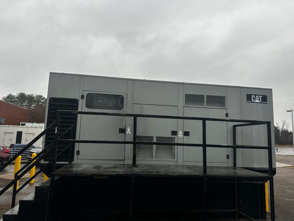 Used 600 kW CAT 3412 Diesel Generator