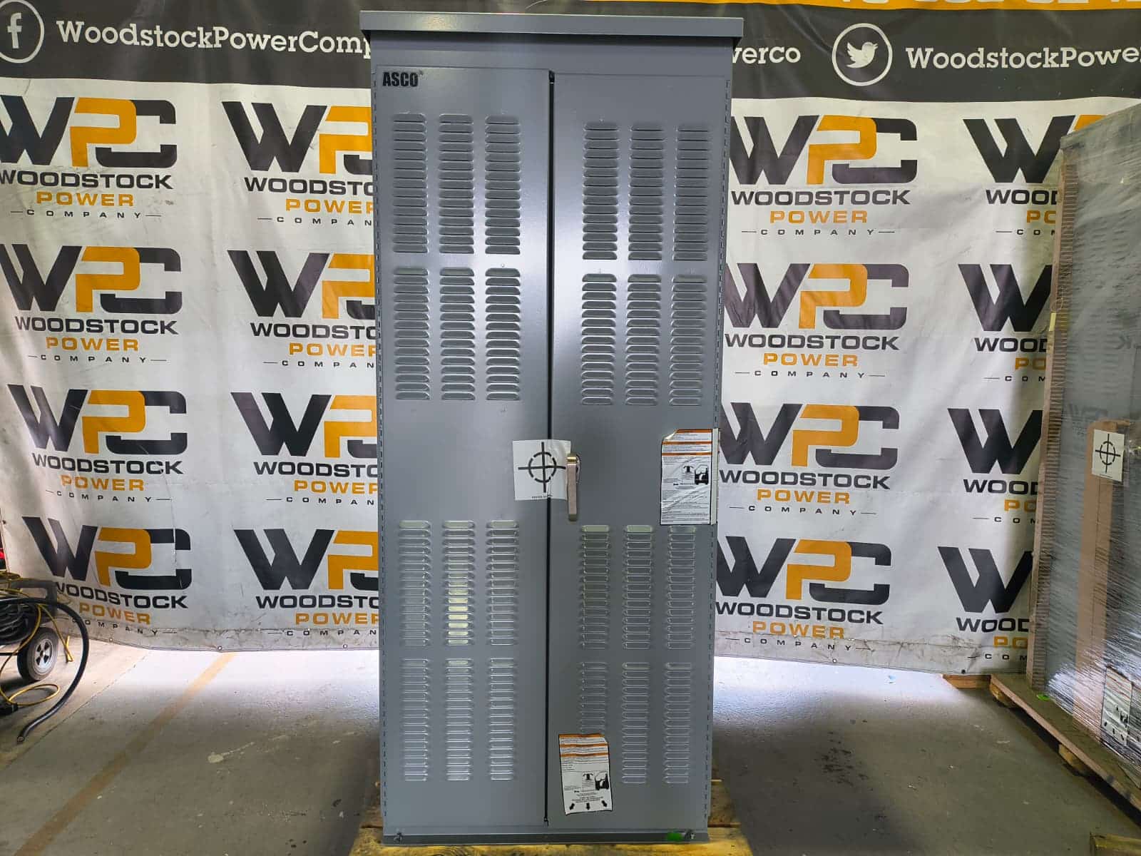 New 2000 Amp ASCO Series 300 G03AUSA32000CGXM Service Entrance Rated Automatic Transfer Switch